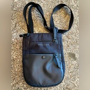Sherpani crossbody purse